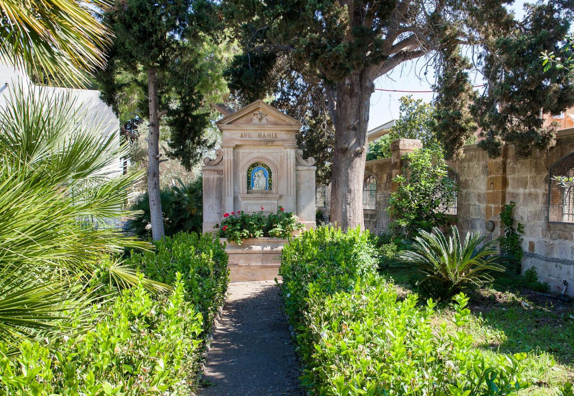 Villa Marta Taranto Luaran gambar